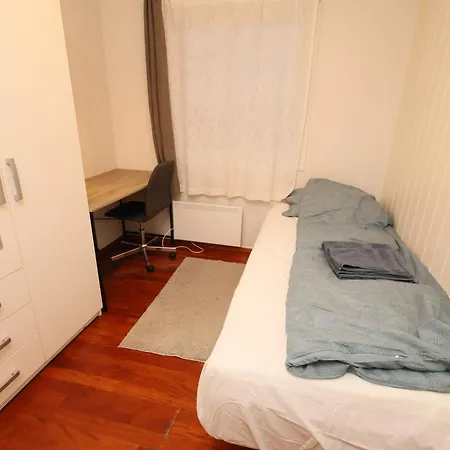 Close To Center, 1,2 Km, 5 Bedrooms, View *