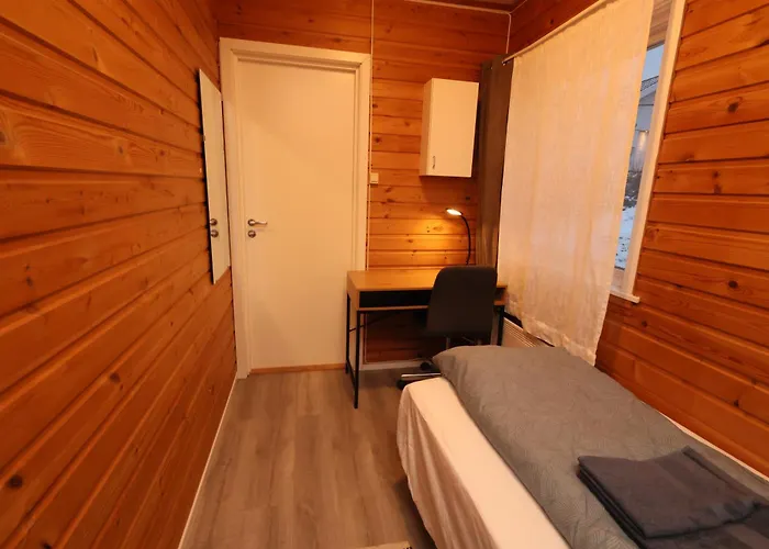 Close To Center, 1,2 Km, 5 Bedrooms, View *