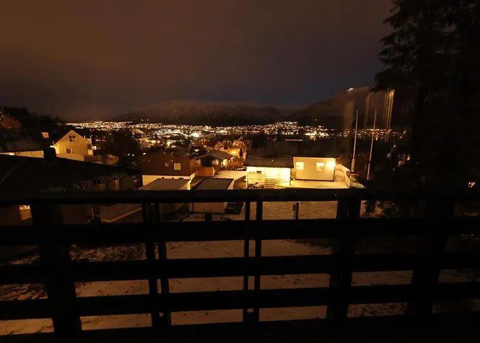 Apartmán Close To Center, 1,2 Km, 5 Bedrooms, View *
